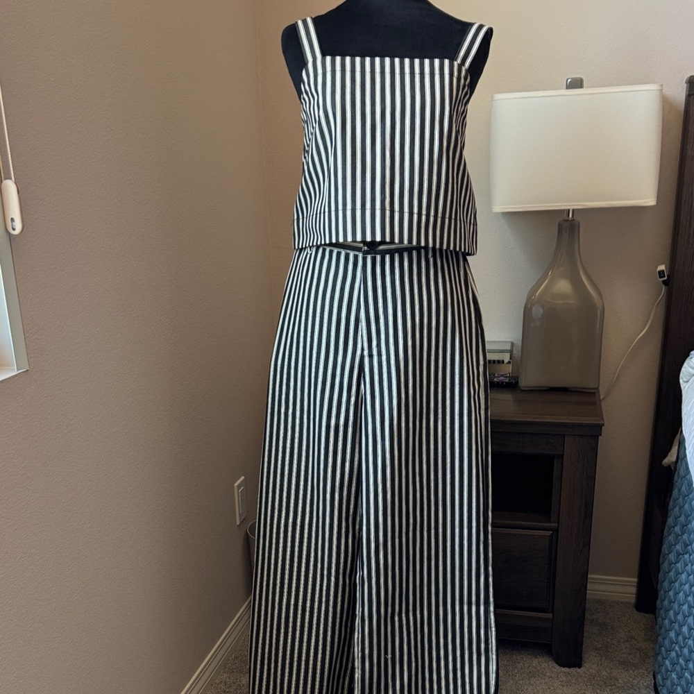 Commense Monochrome Striped co-od (Top-S, Pants- M)